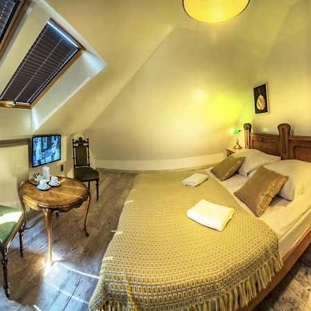 Bed and Breakfast Oki Doki Old Town Варшава Экстерьер фото